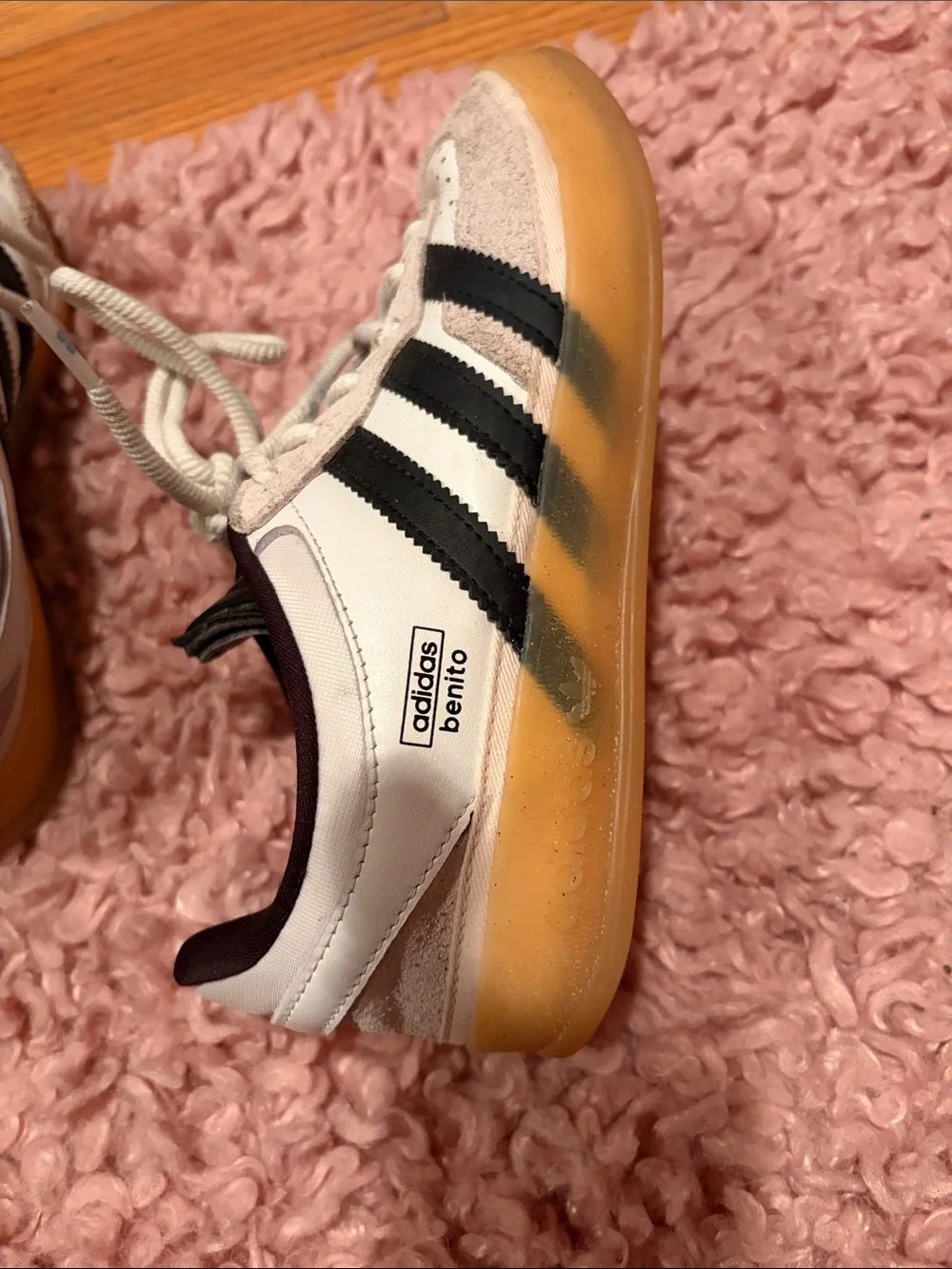 Adidas Excellent Condition. Para Bad Bunny, Wht, Blk, Gum Suede-Lined Sneakers 4